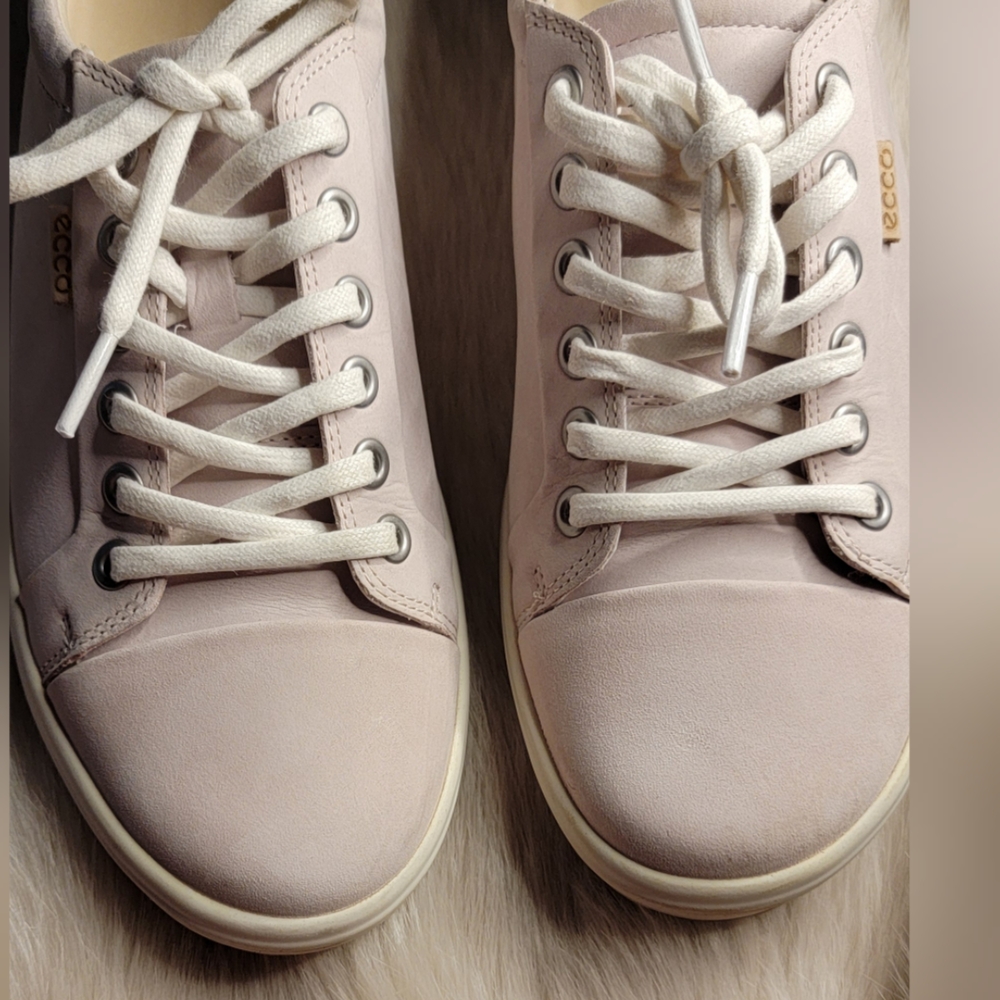Ecco Women's Lace-Up Sneakers in Gray ROSE - Picture 6 of 9